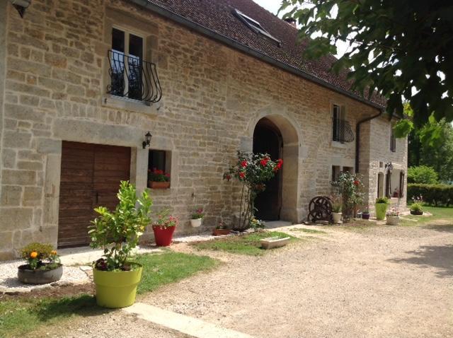 Chez Robert Et Catherine Dompierre-sur-Mont Номер фото